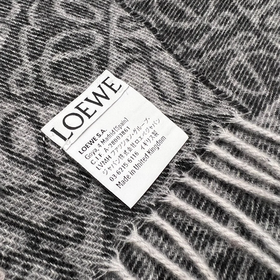 Шарфы Loewe 17991974