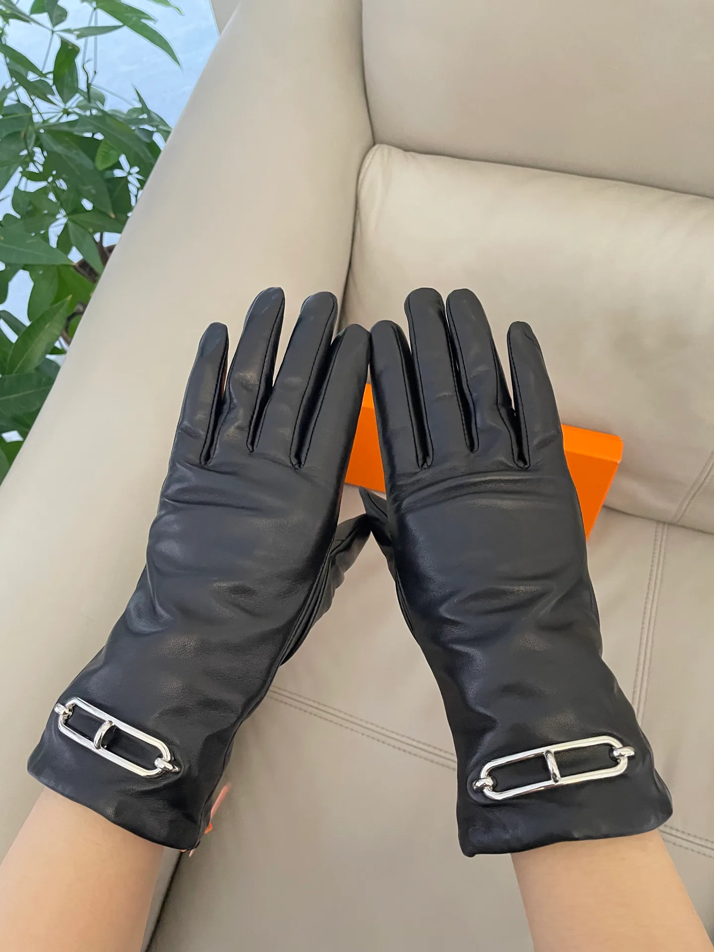 Перчатки Hermes 785708