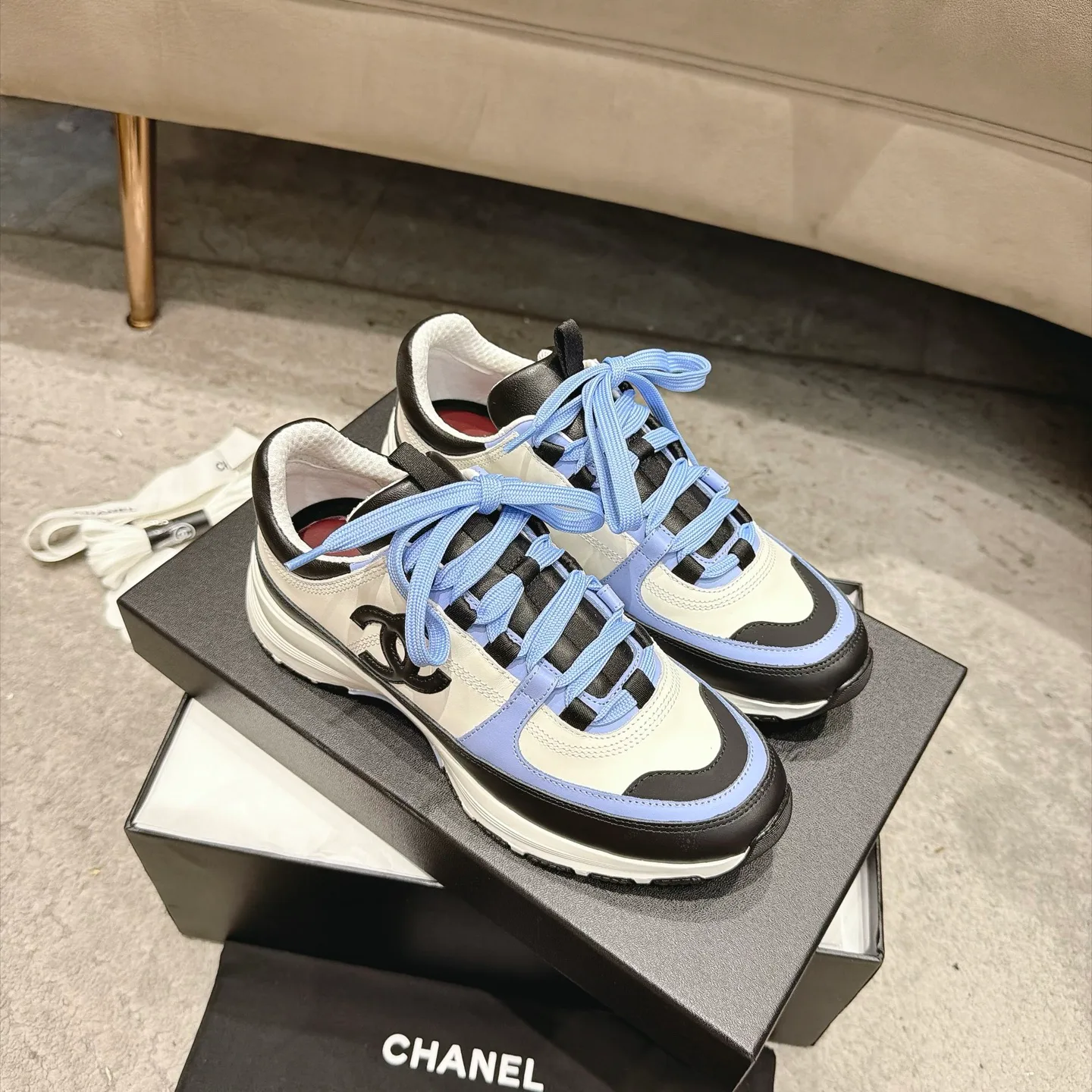 Кроссовки Женские Chanel 18627984