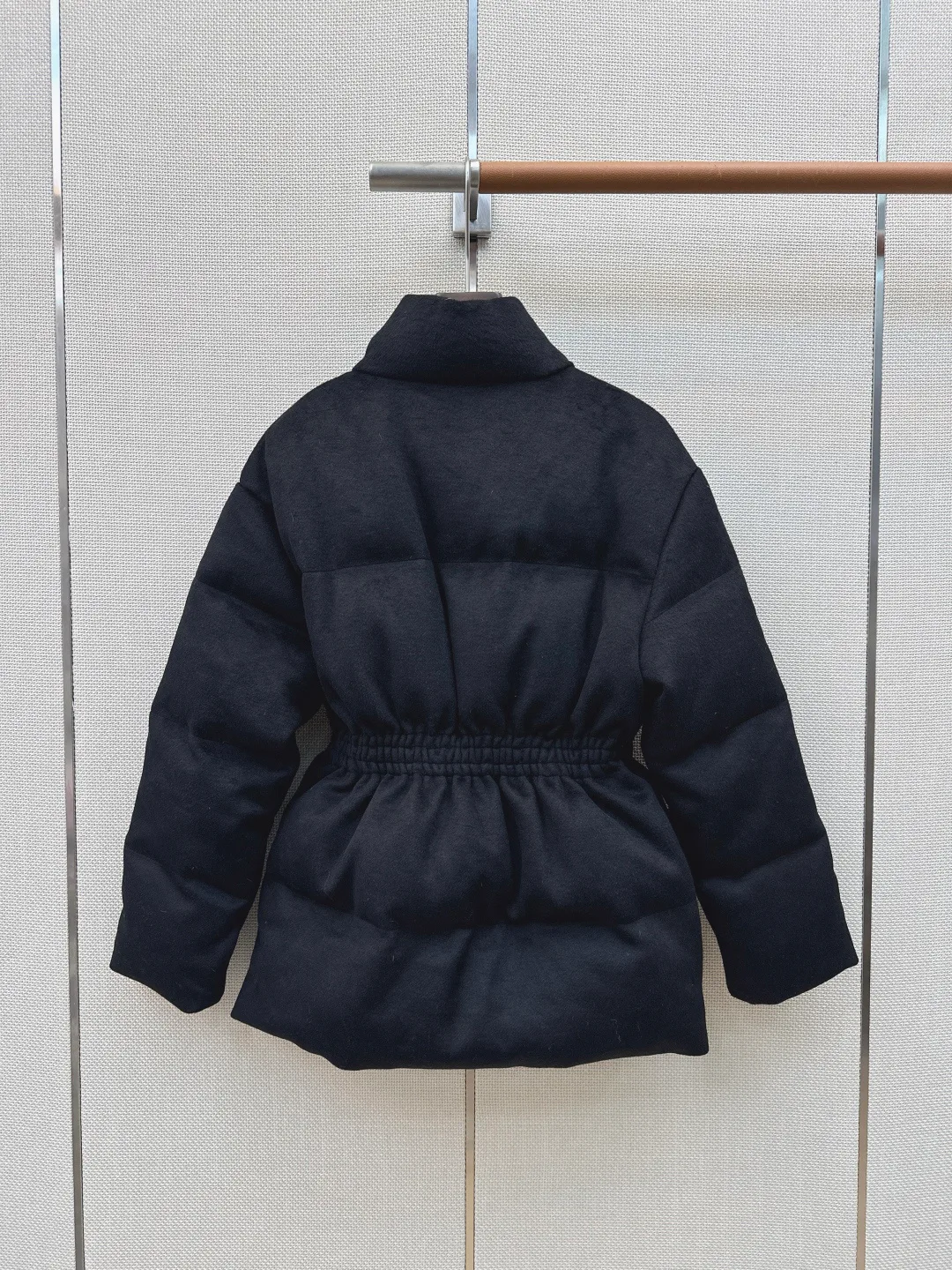Куртки И Пуховики Женские Prada 18629387