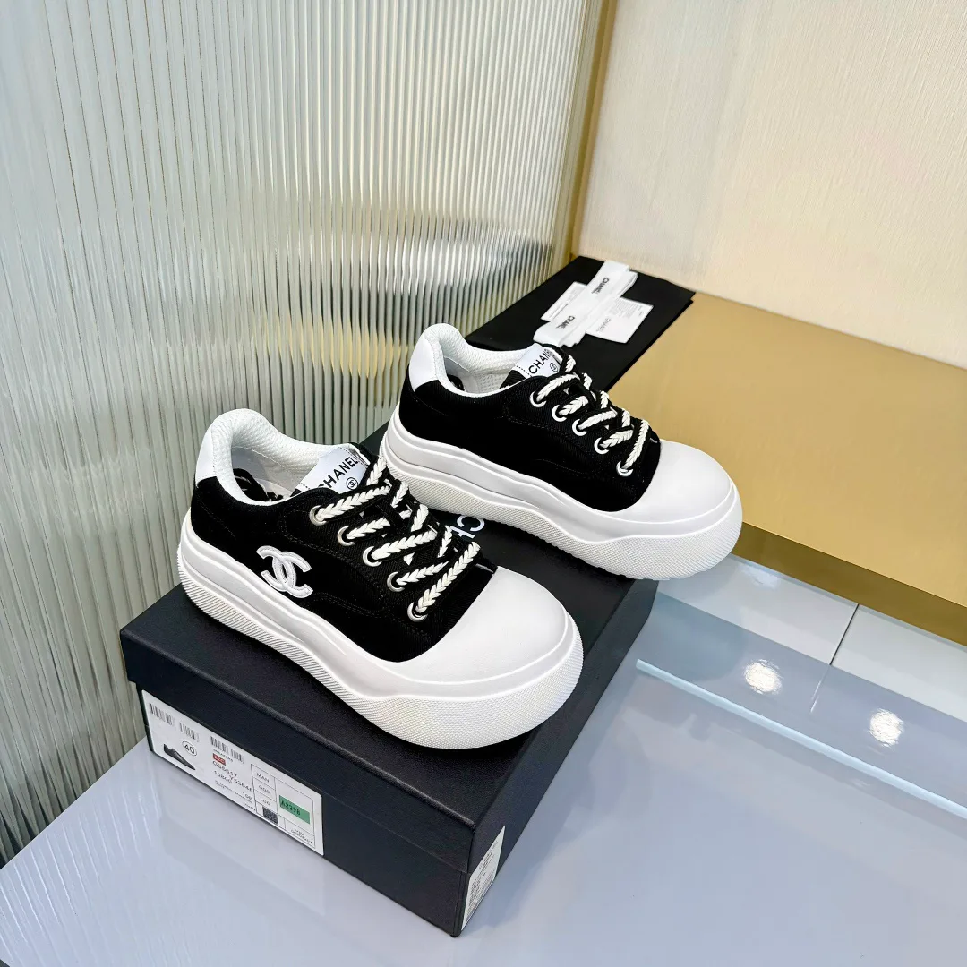 Кроссовки Женские Chanel 11396575
