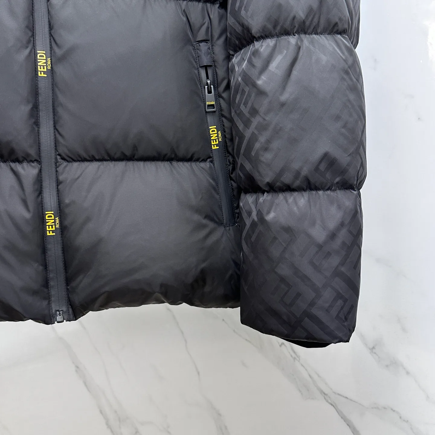 Куртки И Пуховики Мужские Fendi 392513