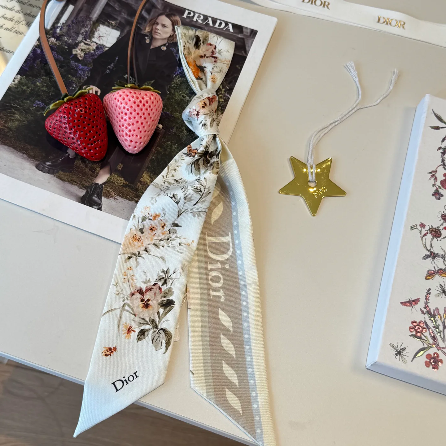 Платки Christian Dior 18627084