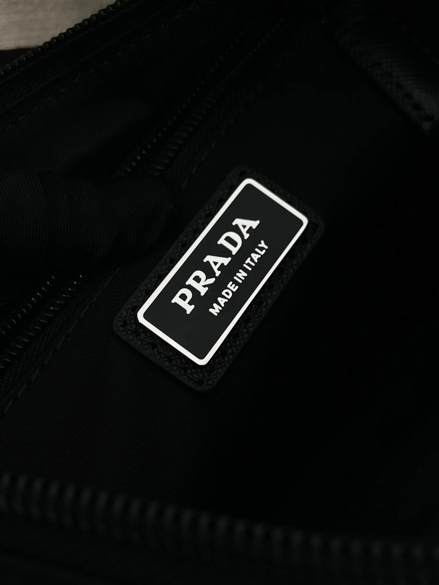Сумки На Ремне Женские Prada 13346085