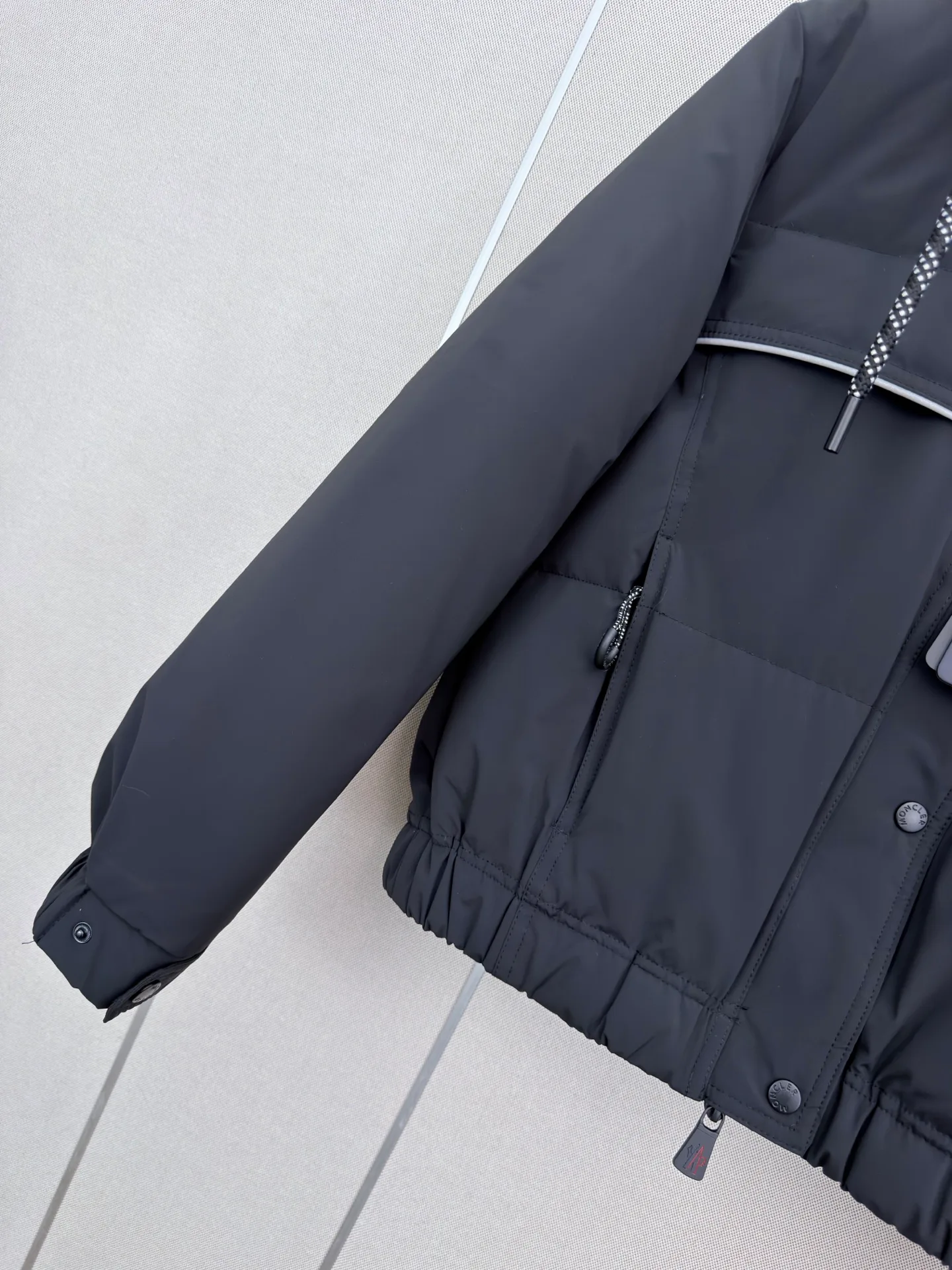 Куртки И Пуховики Женские Moncler 19589659