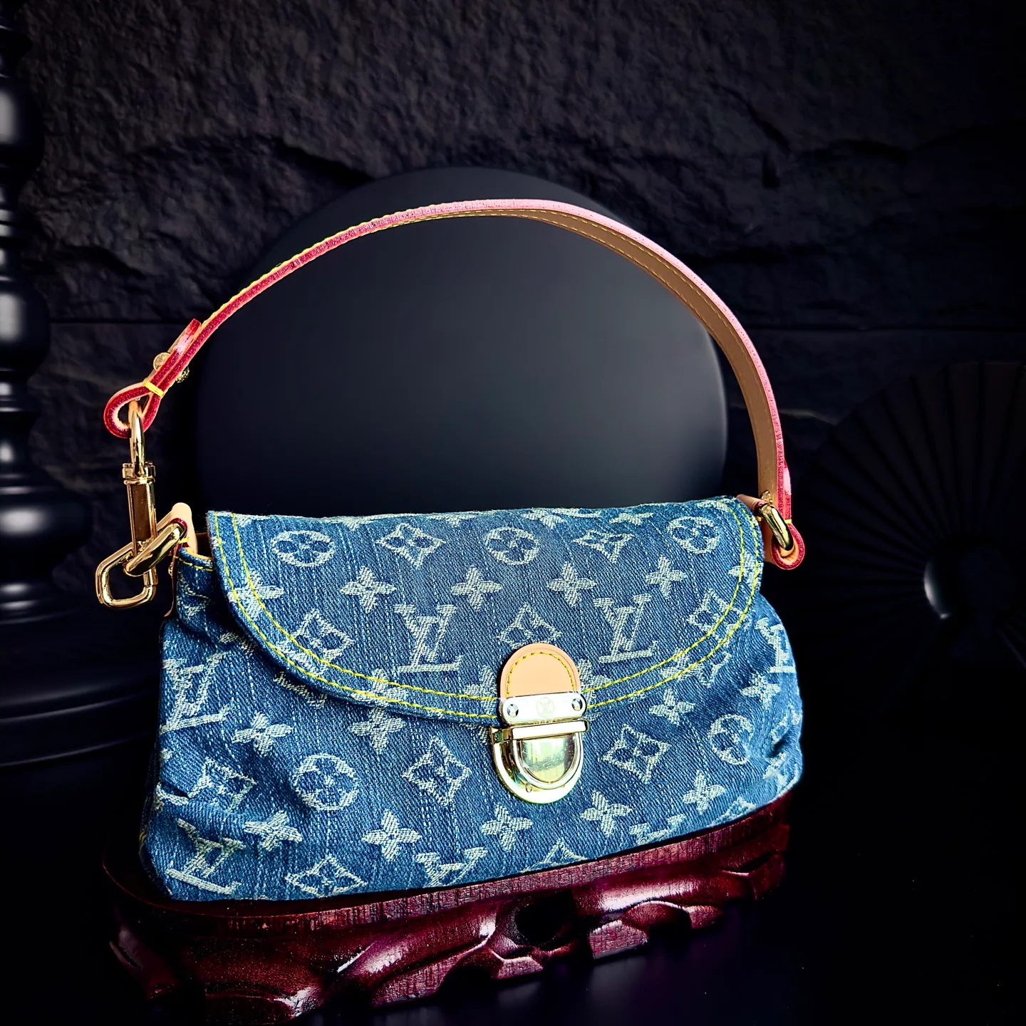 Клатчи Женские Louis Vuitton 13208799