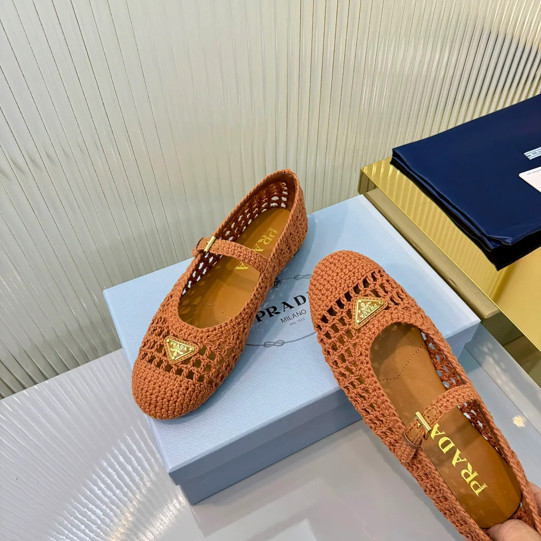Балетки Женские Prada 11386408