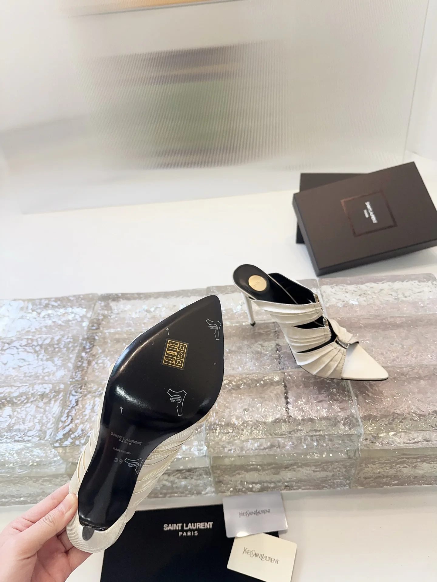 Босоножки Женские Saint Laurent 13339174