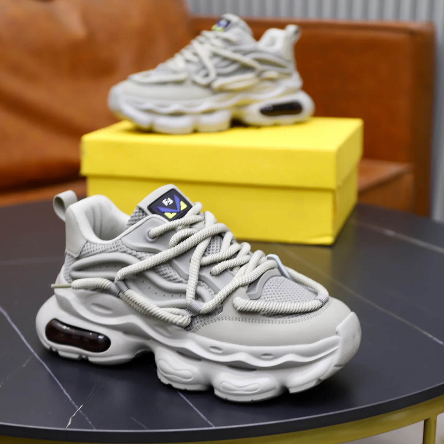 Кроссовки Женские Fendi 211520