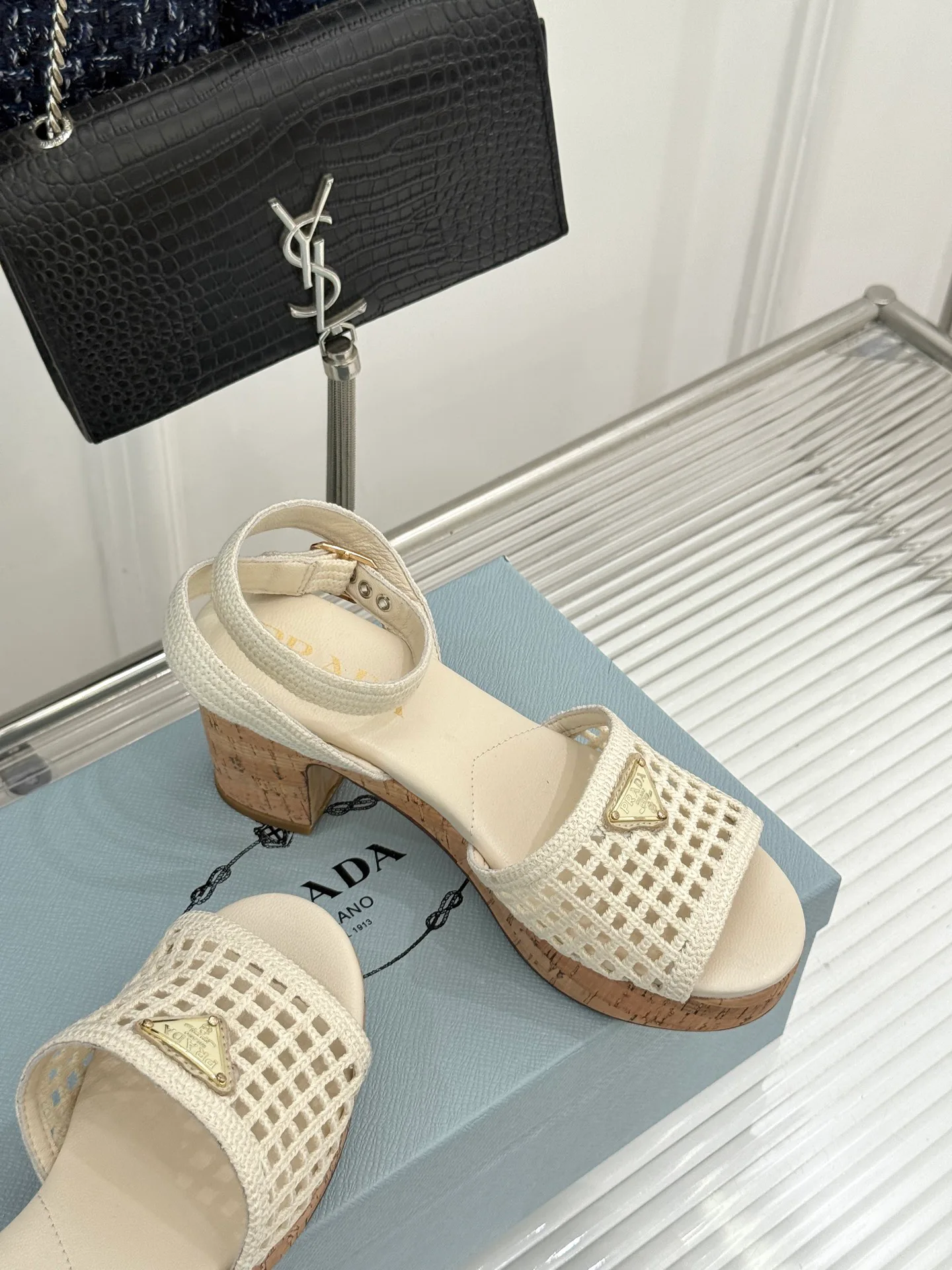 Босоножки Женские Prada 17467512