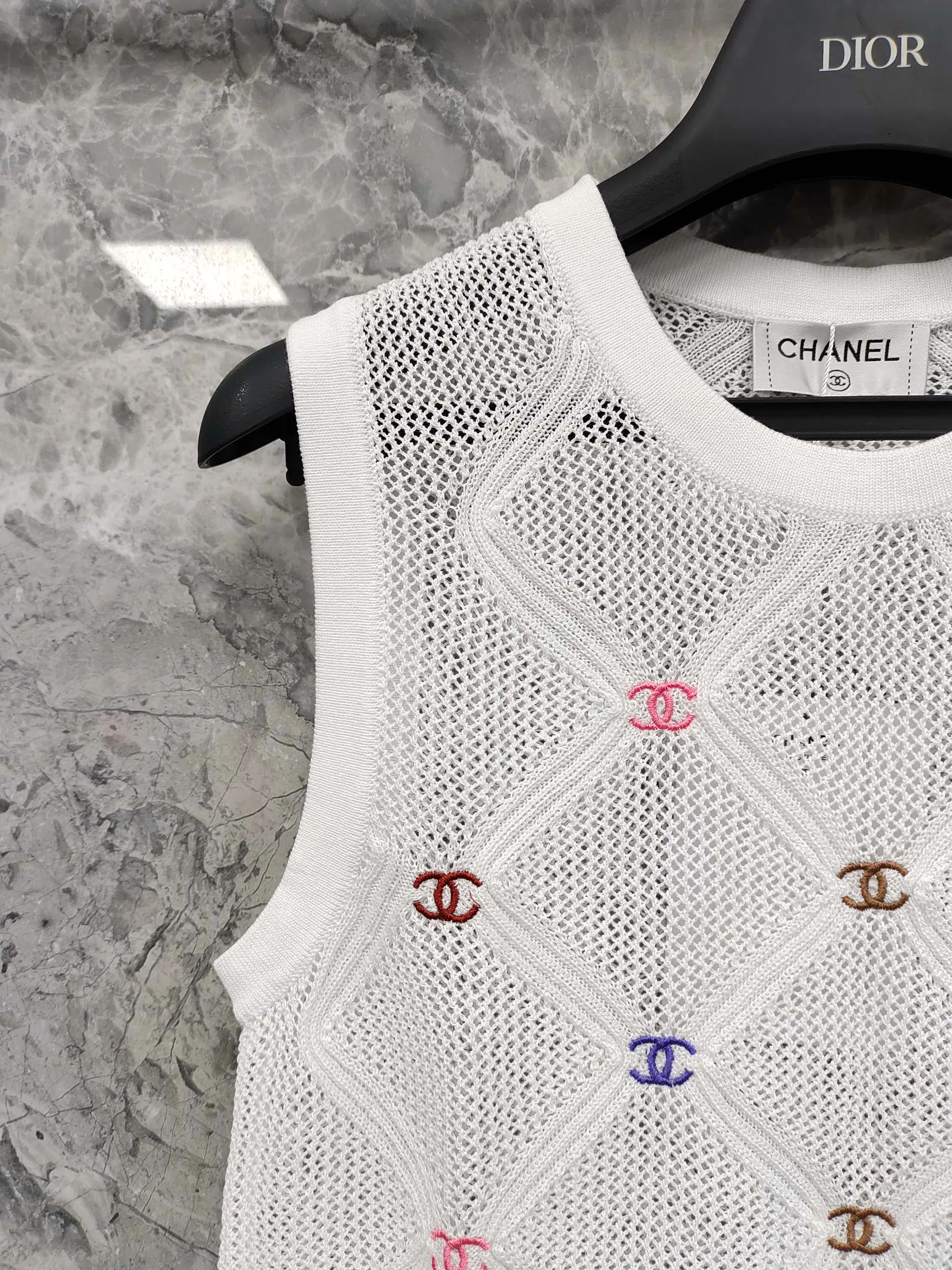 Жилеты Женские Chanel 17954433