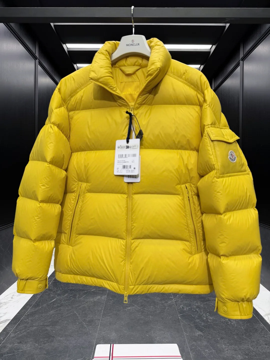 Куртки И Пуховики Мужские Moncler 1749832