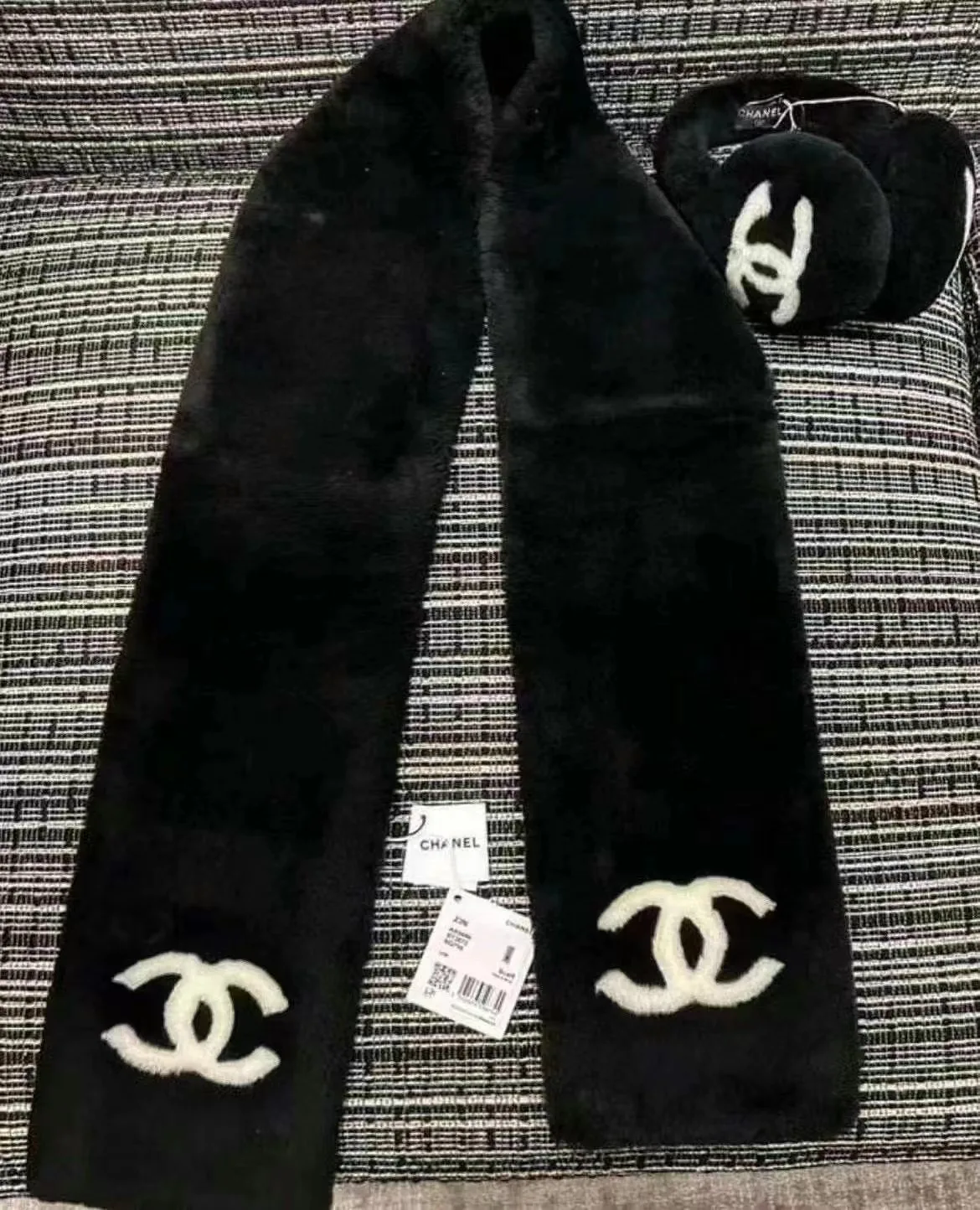 Шарфы Chanel 18347723