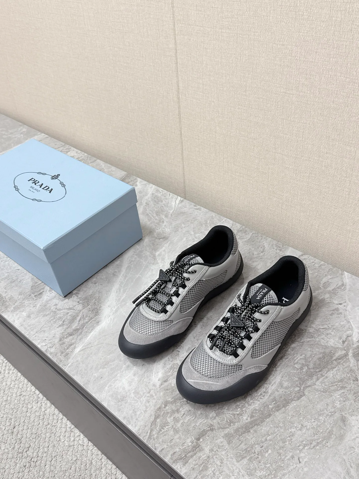 Кроссовки Мужские Prada 15323605