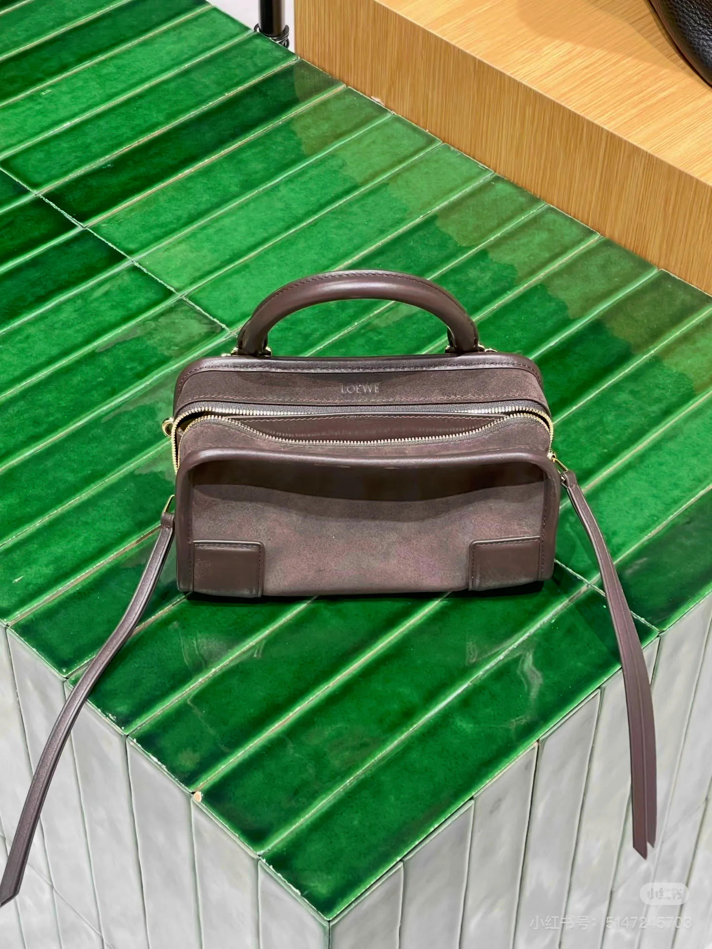 Классические Сумки Женские Loewe 11892158