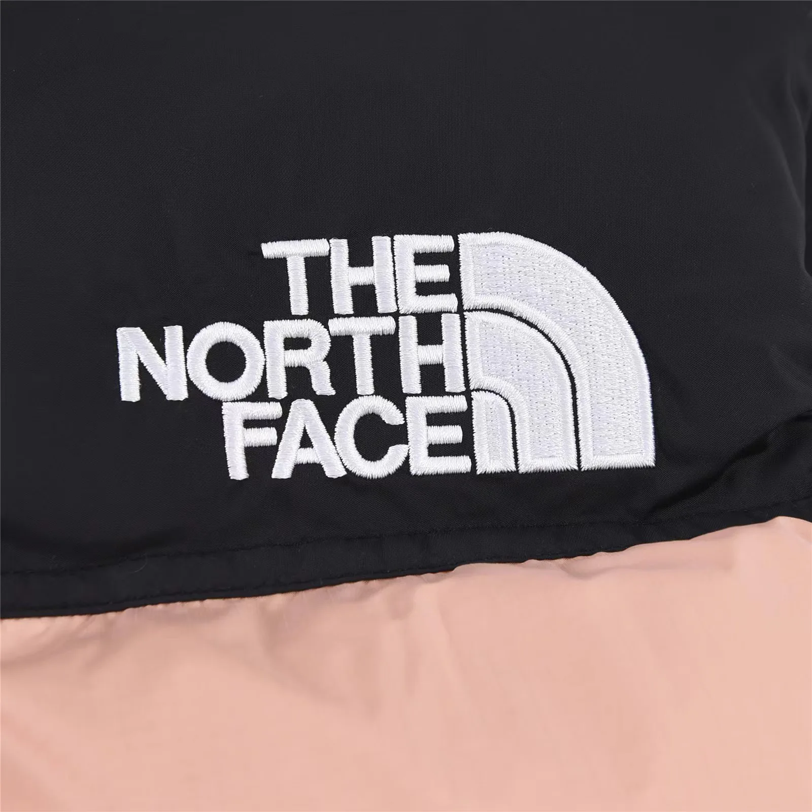 Жилеты Женские The North Face 19296967
