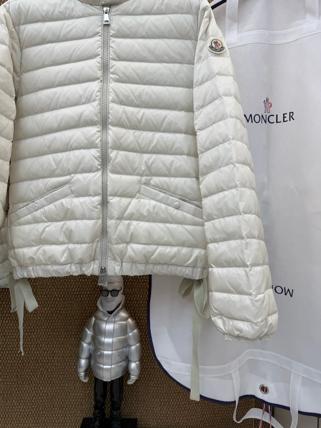 Куртки И Пуховики Женские Moncler 19636093