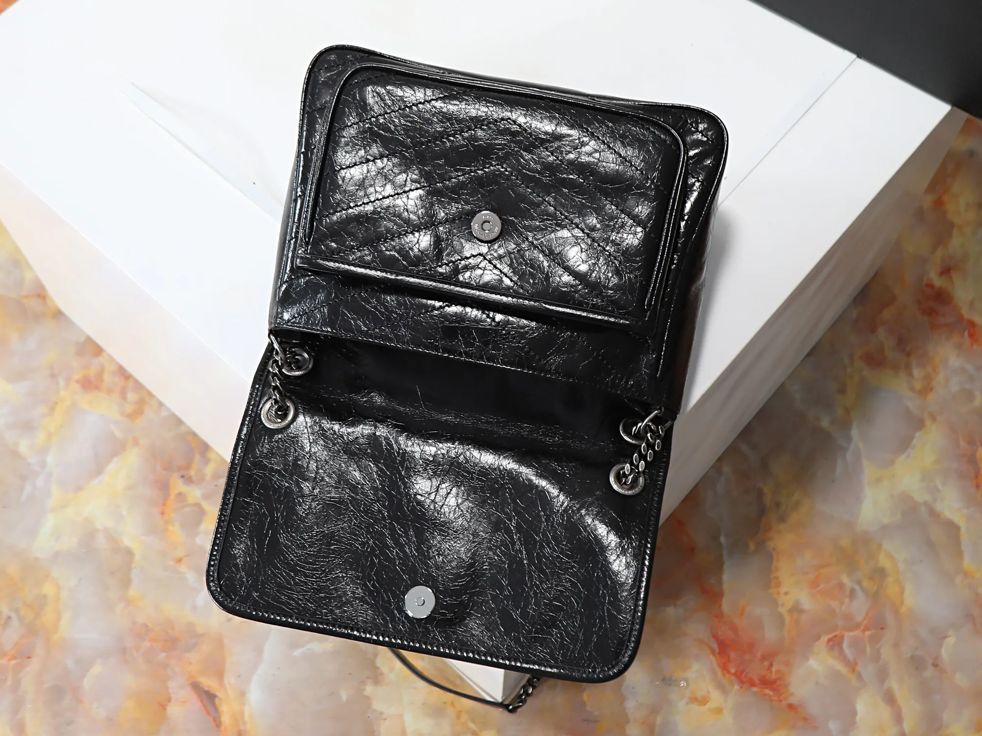 Классические Сумки Женские Saint Laurent 17138034
