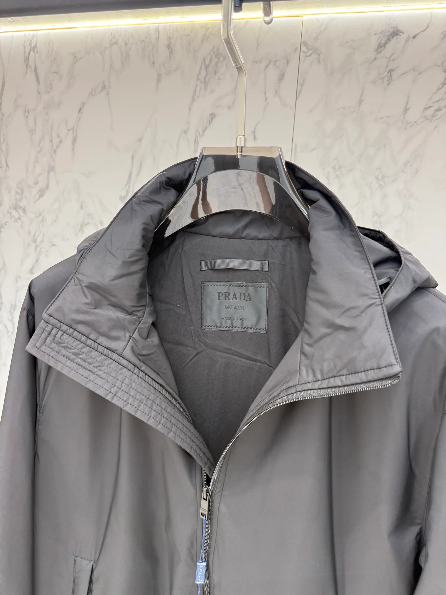 Куртки И Пуховики Женские Prada 17944117
