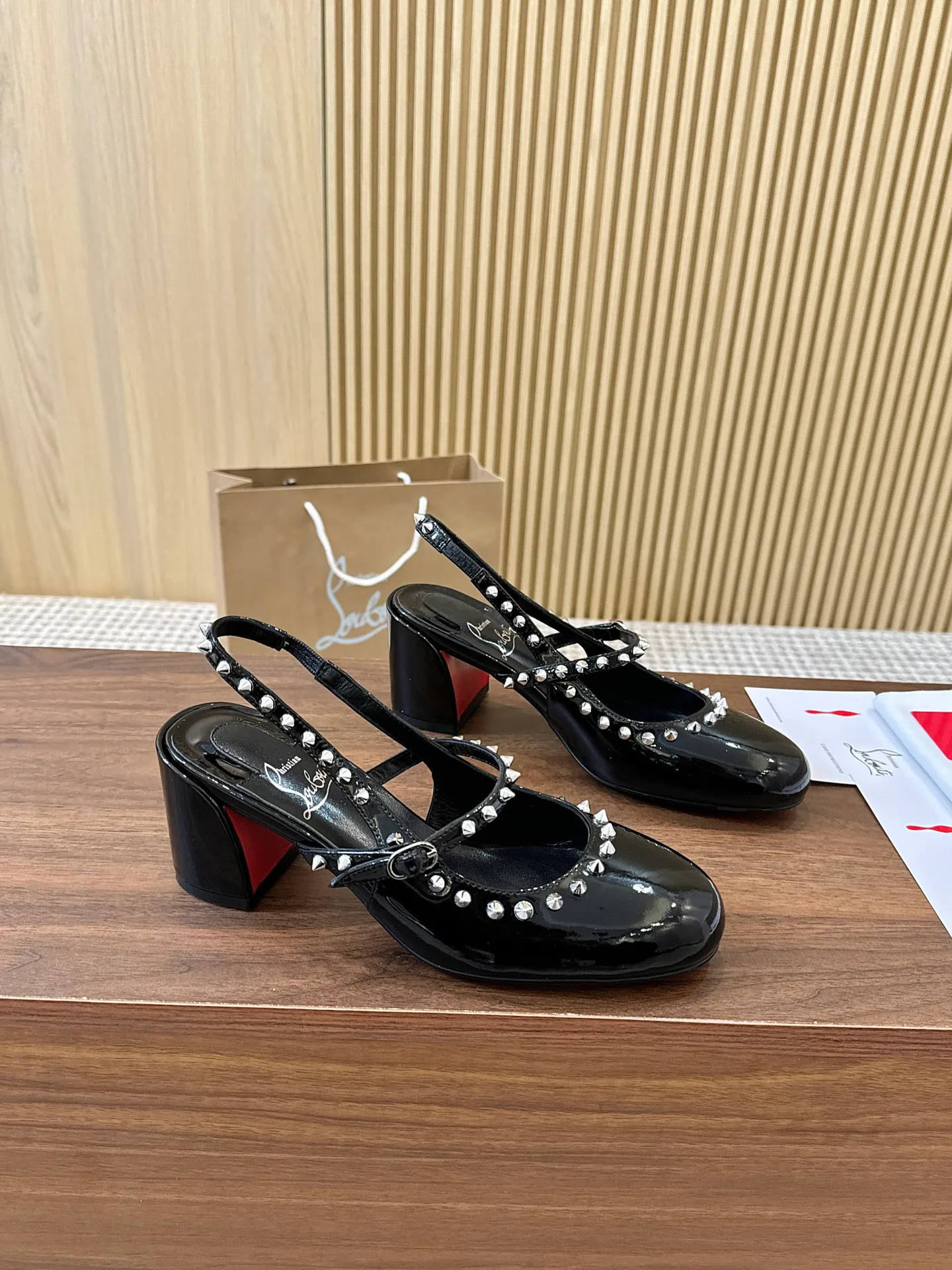 Туфли Женские Christian Louboutin 1856065
