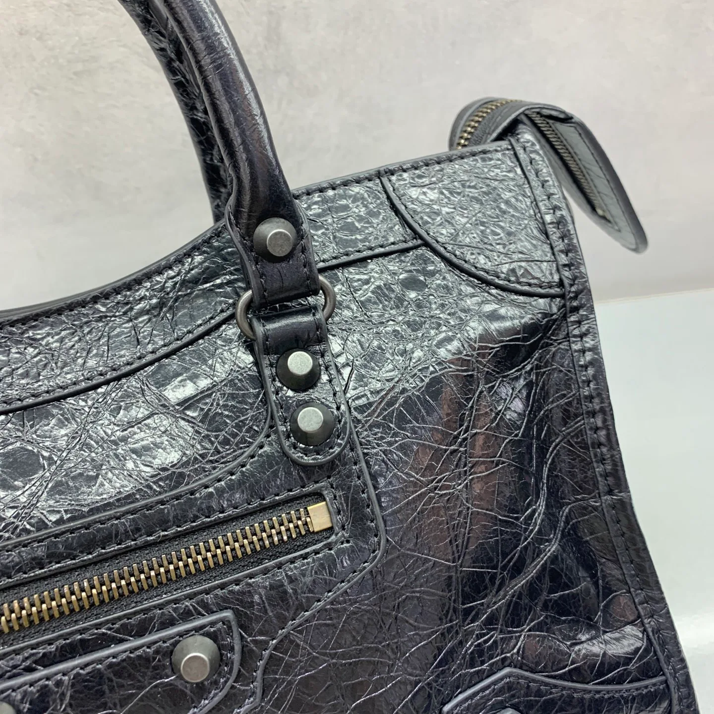 Классические Сумки Женские Balenciaga 18135977