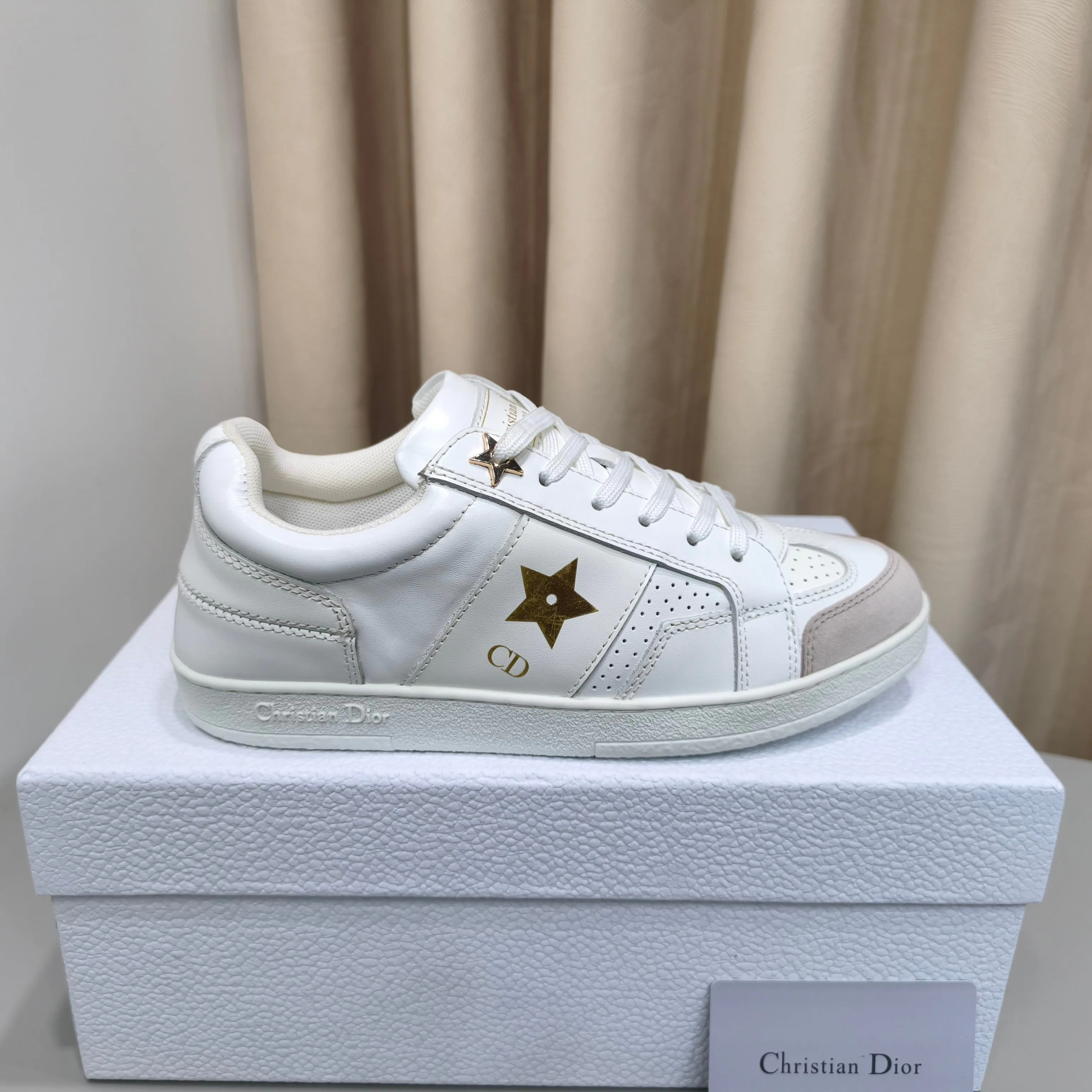 Кроссовки Женские Christian Dior 17988722