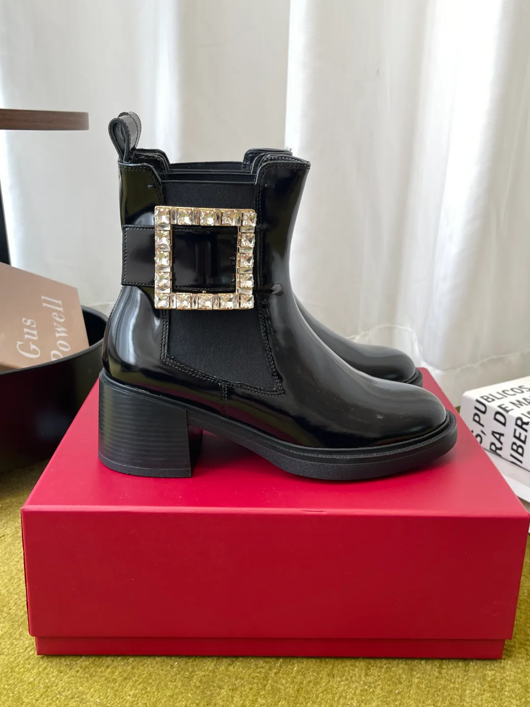 Ботинки Женские Roger Vivier 19578477
