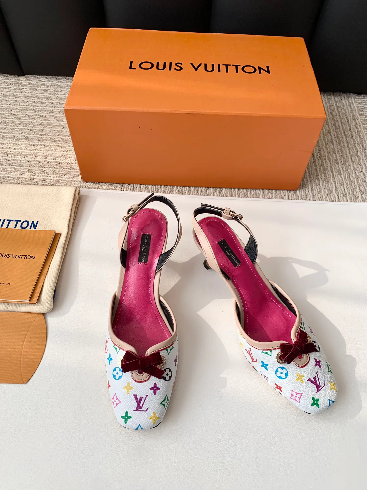 Босоножки Женские Louis Vuitton 11263777