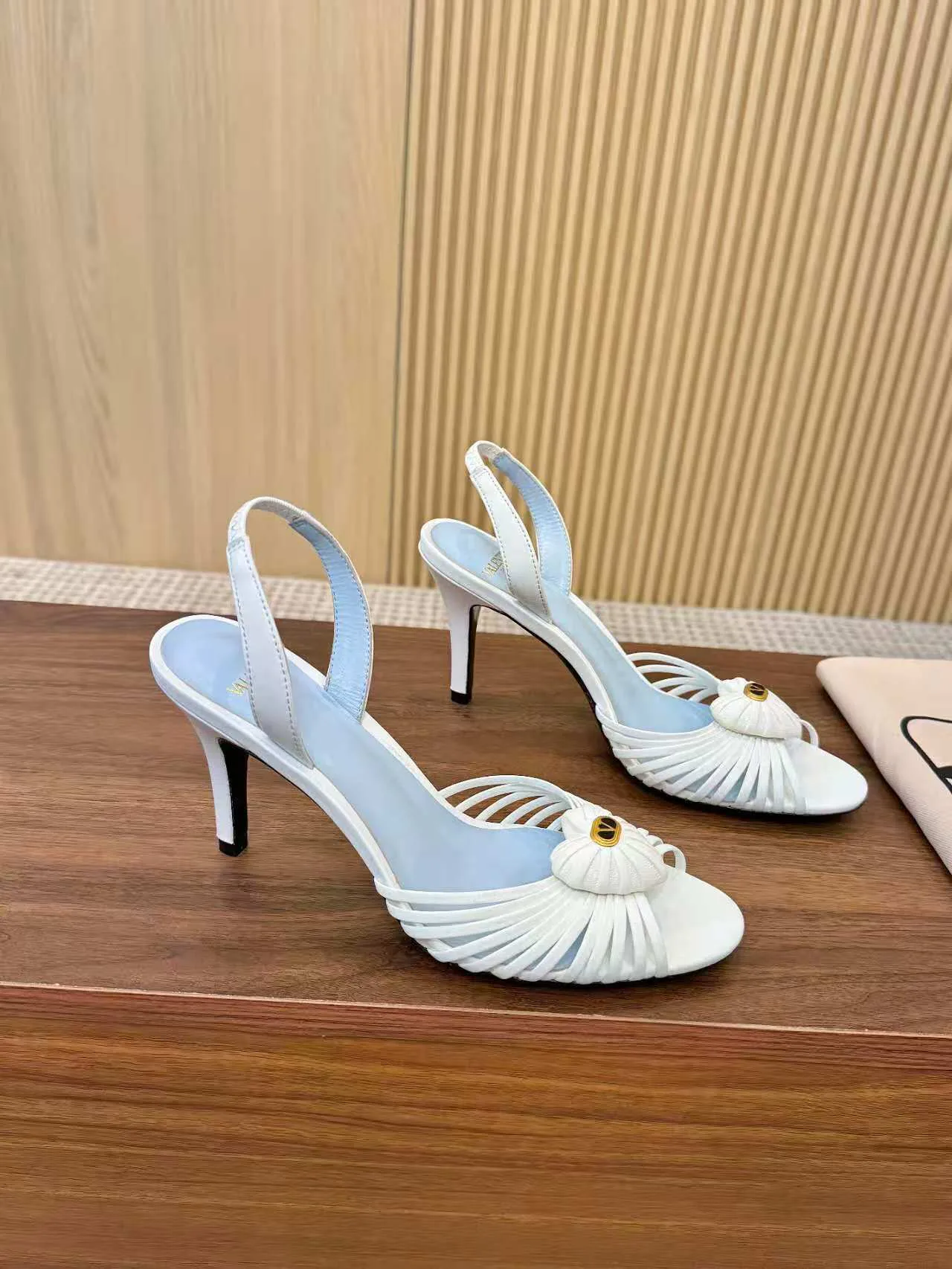 Босоножки Женские Valentino 14692975