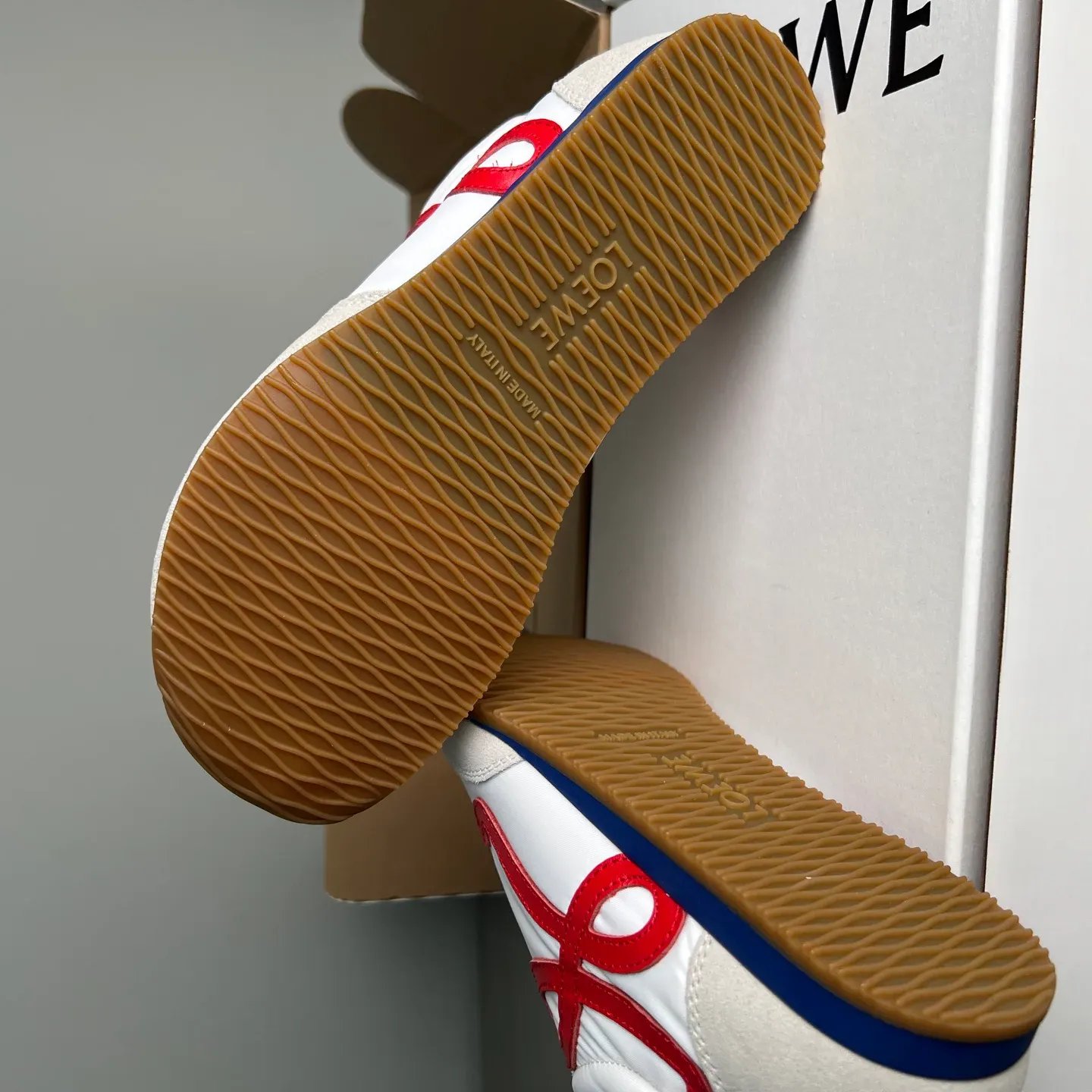 Кроссовки Женские Loewe 15604