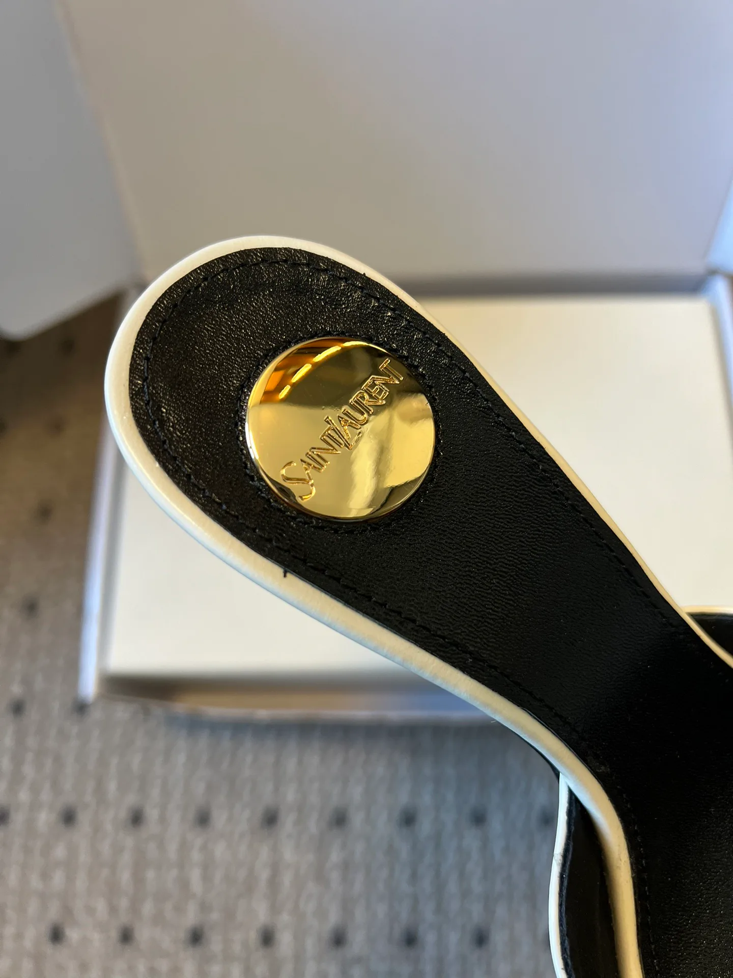 Босоножки Женские Saint Laurent 10835443