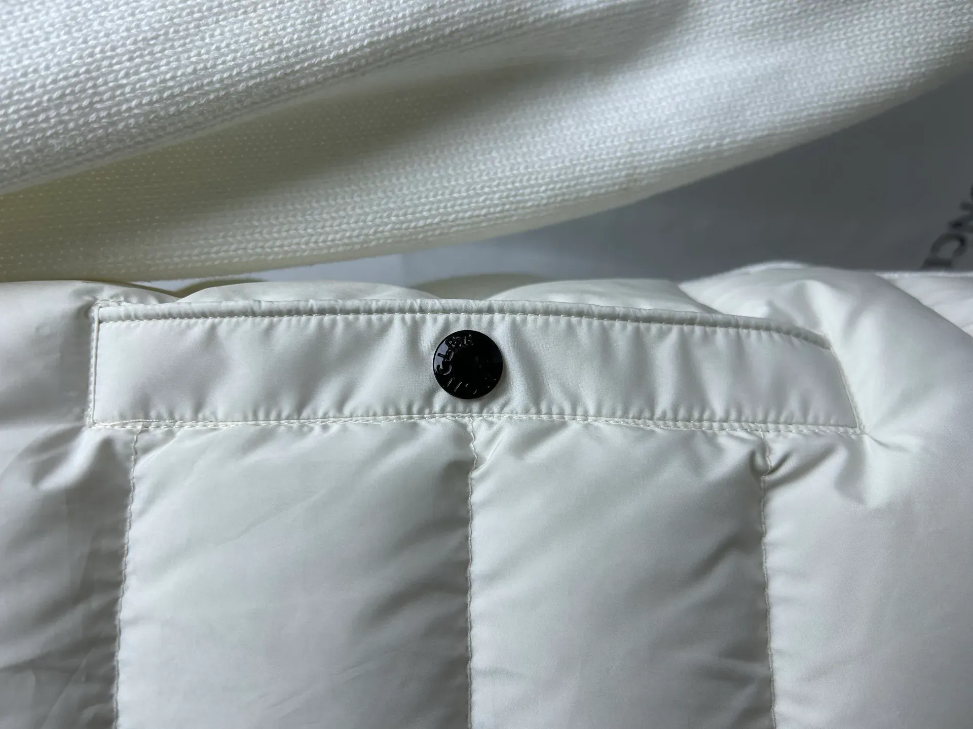 Куртки Женские Moncler 228243