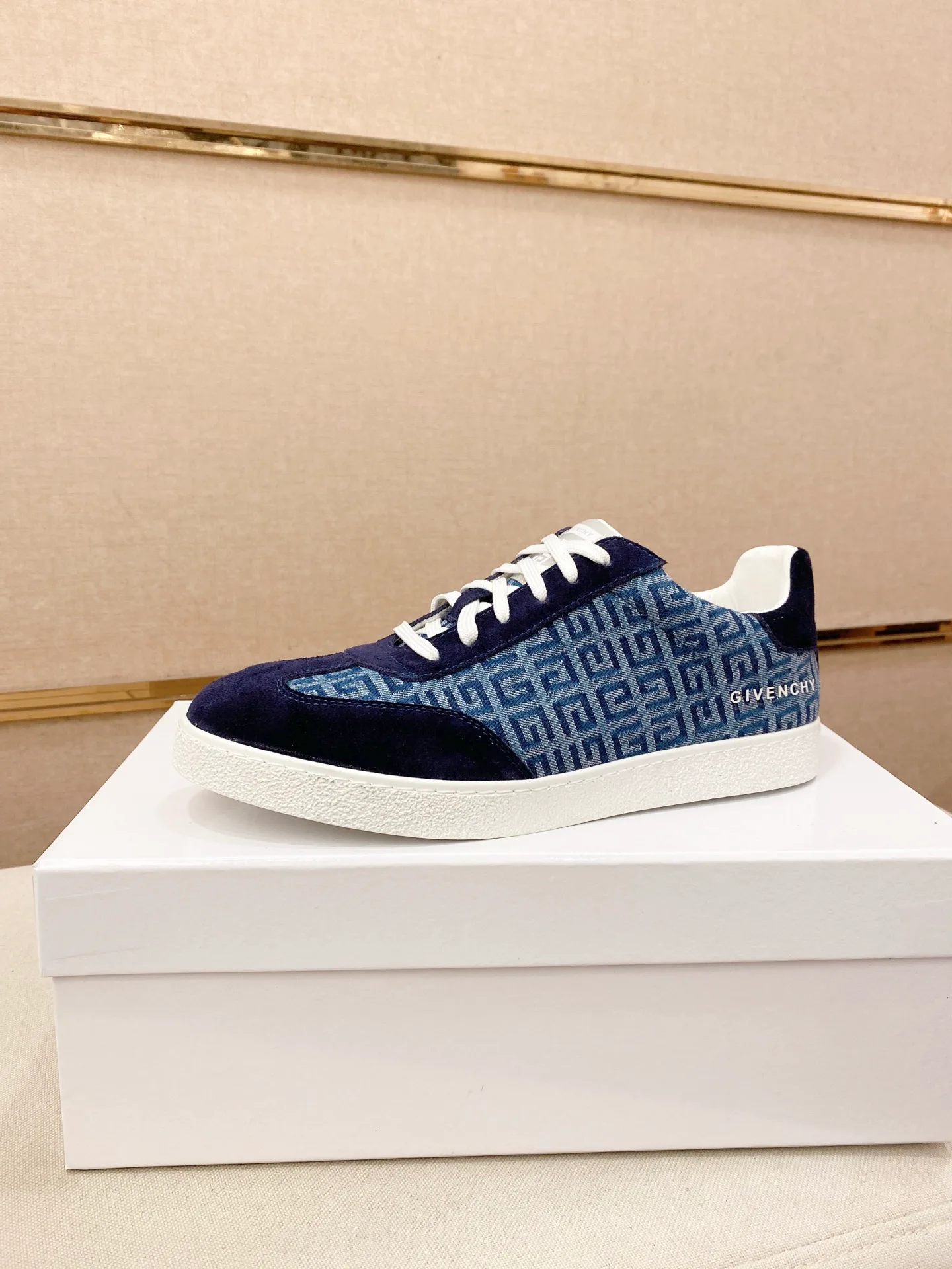 Кроссовки Женские Givenchy 1628797
