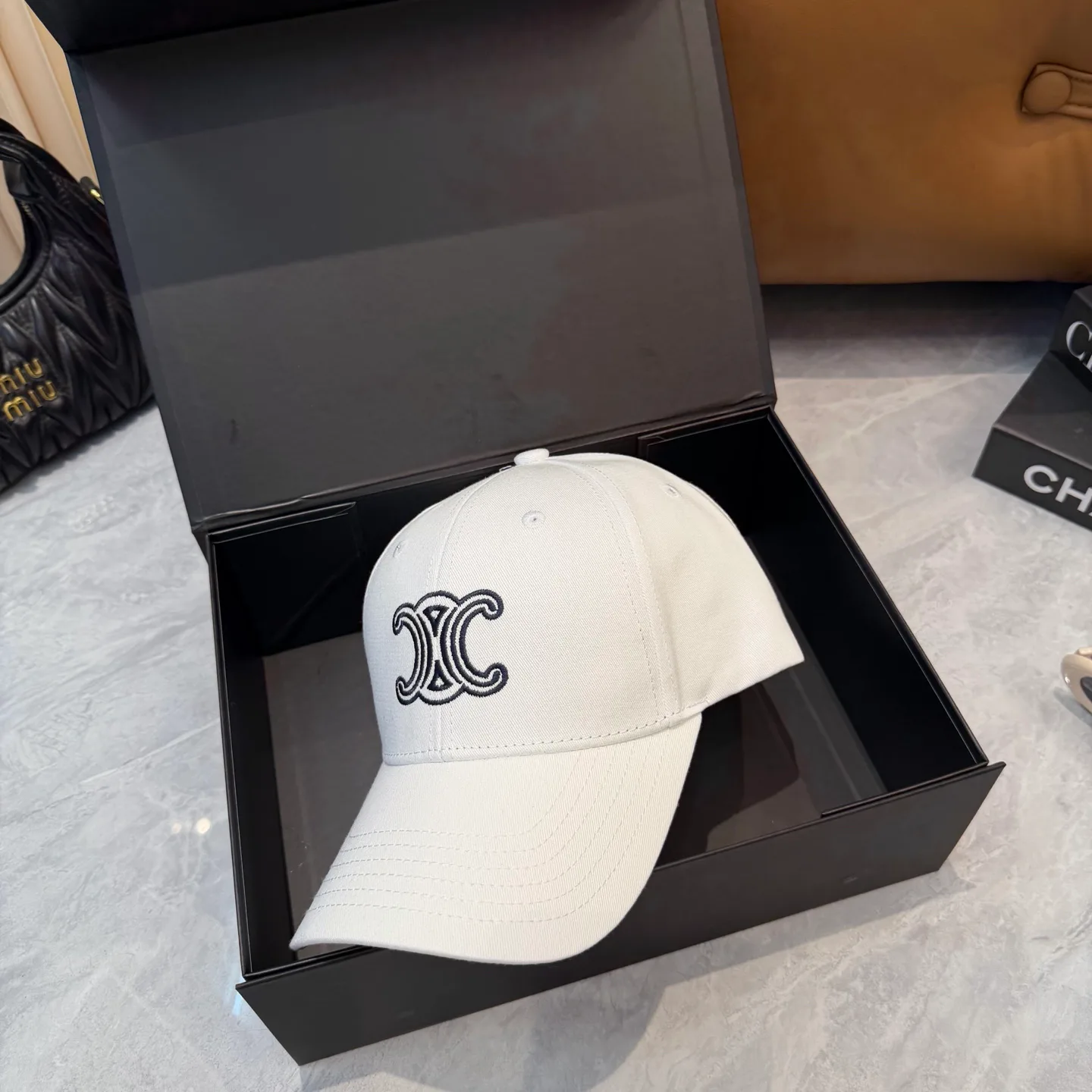 Головные Уборы Celine 17880146