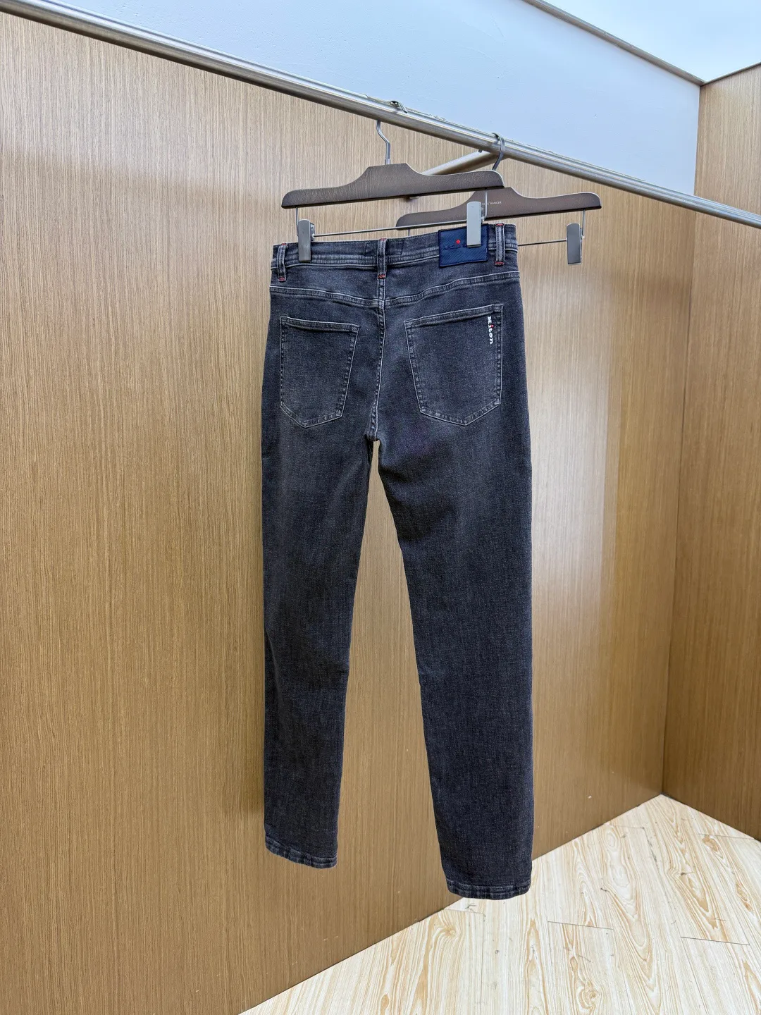 Джинсы Женские Kiton 12821719