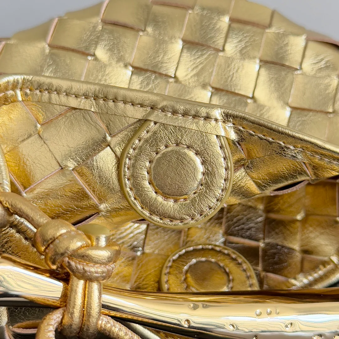 Сумки На Ремне Женские Bottega Veneta 12788294
