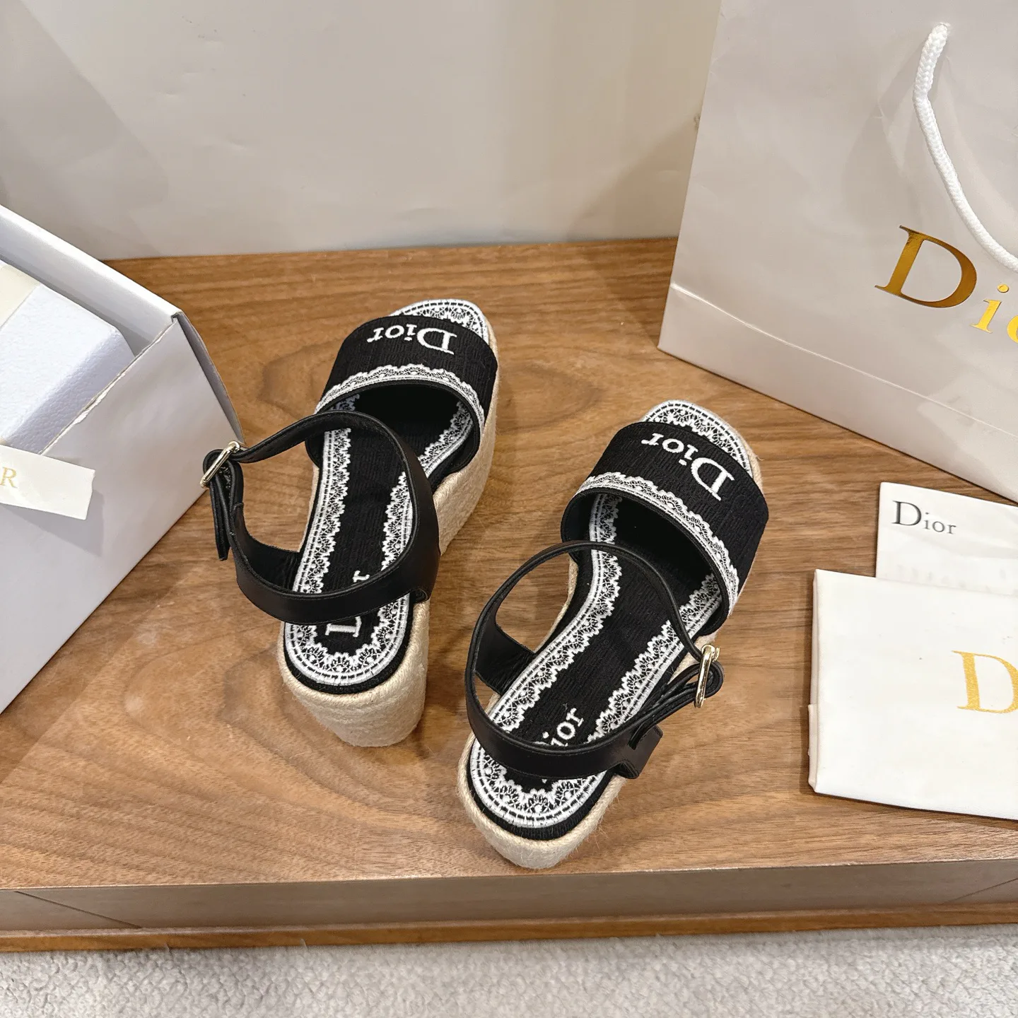 Босоножки Женские Christian Dior 17947077