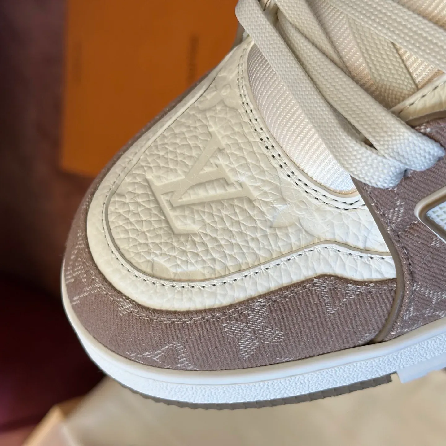 Кроссовки Женские Louis Vuitton 365079