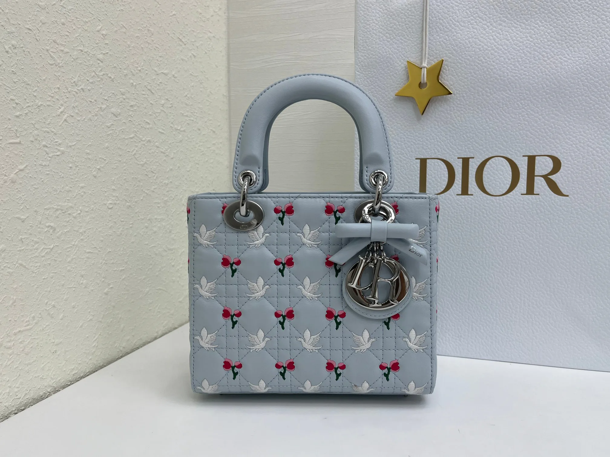 Классические Сумки Женские Christian Dior 17407053