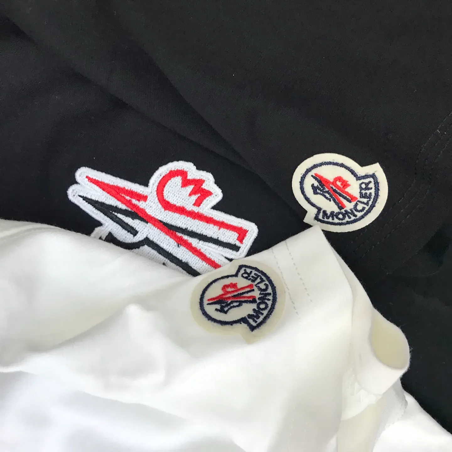 Футболки Женские Moncler 1856520