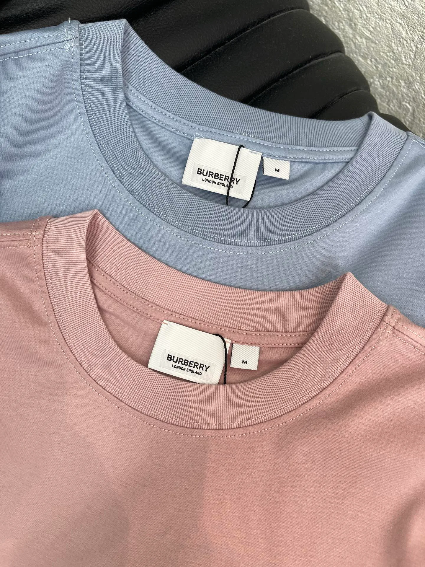 Футболки Женские Burberry 14351379