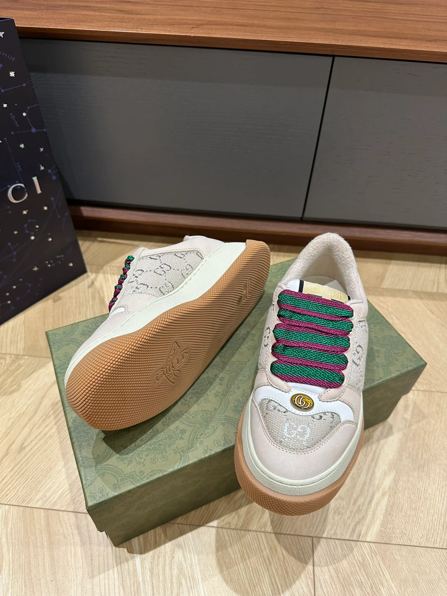 Кроссовки Женские Gucci 1331223