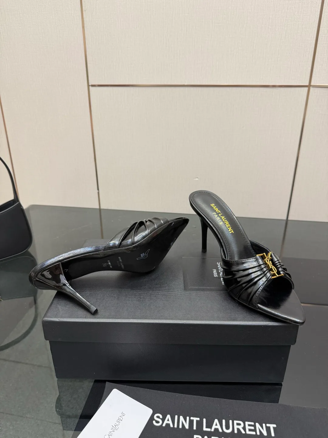 Босоножки Женские Saint Laurent 13164420