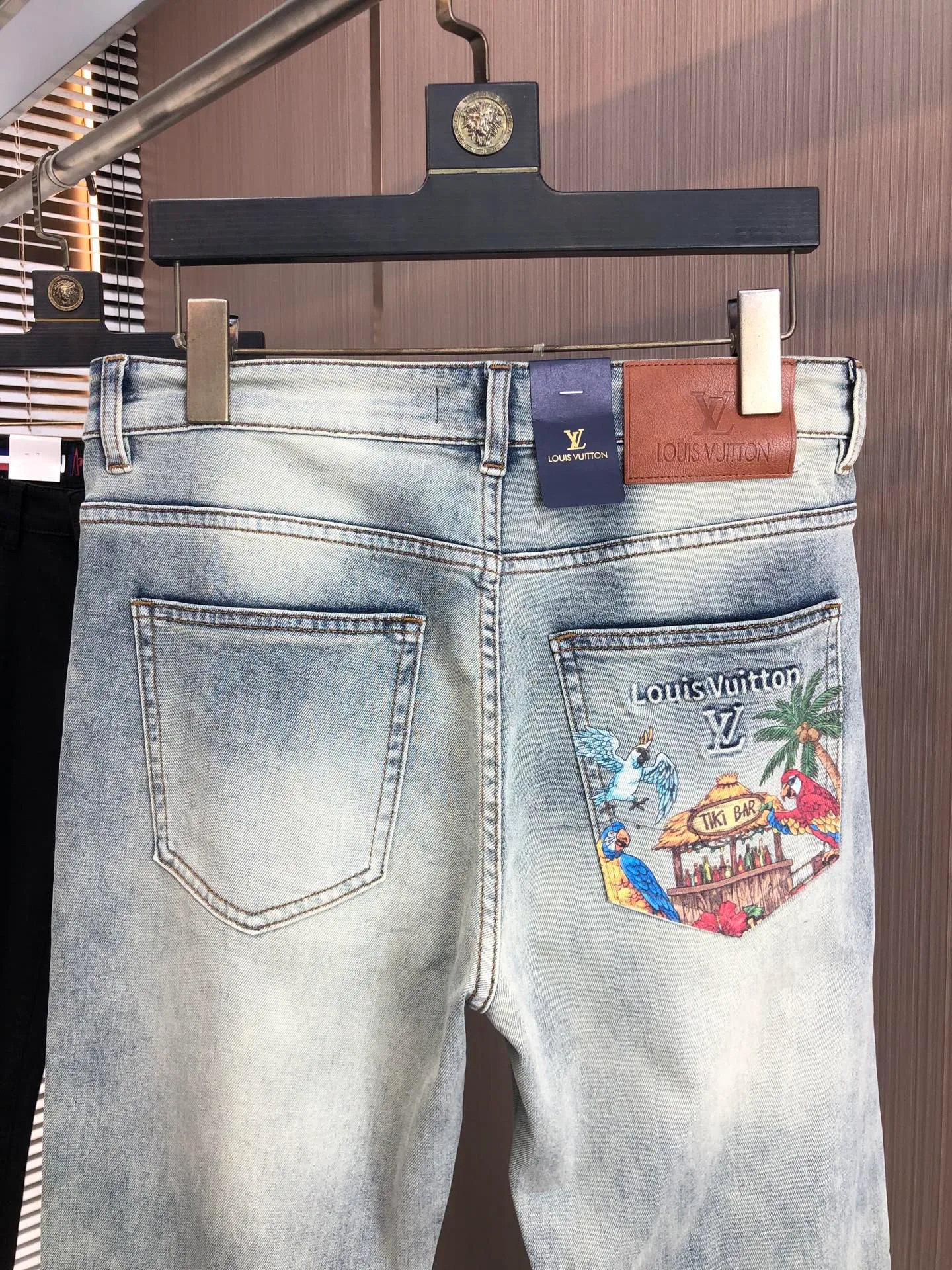 Джинсы Женские Louis Vuitton 10186821