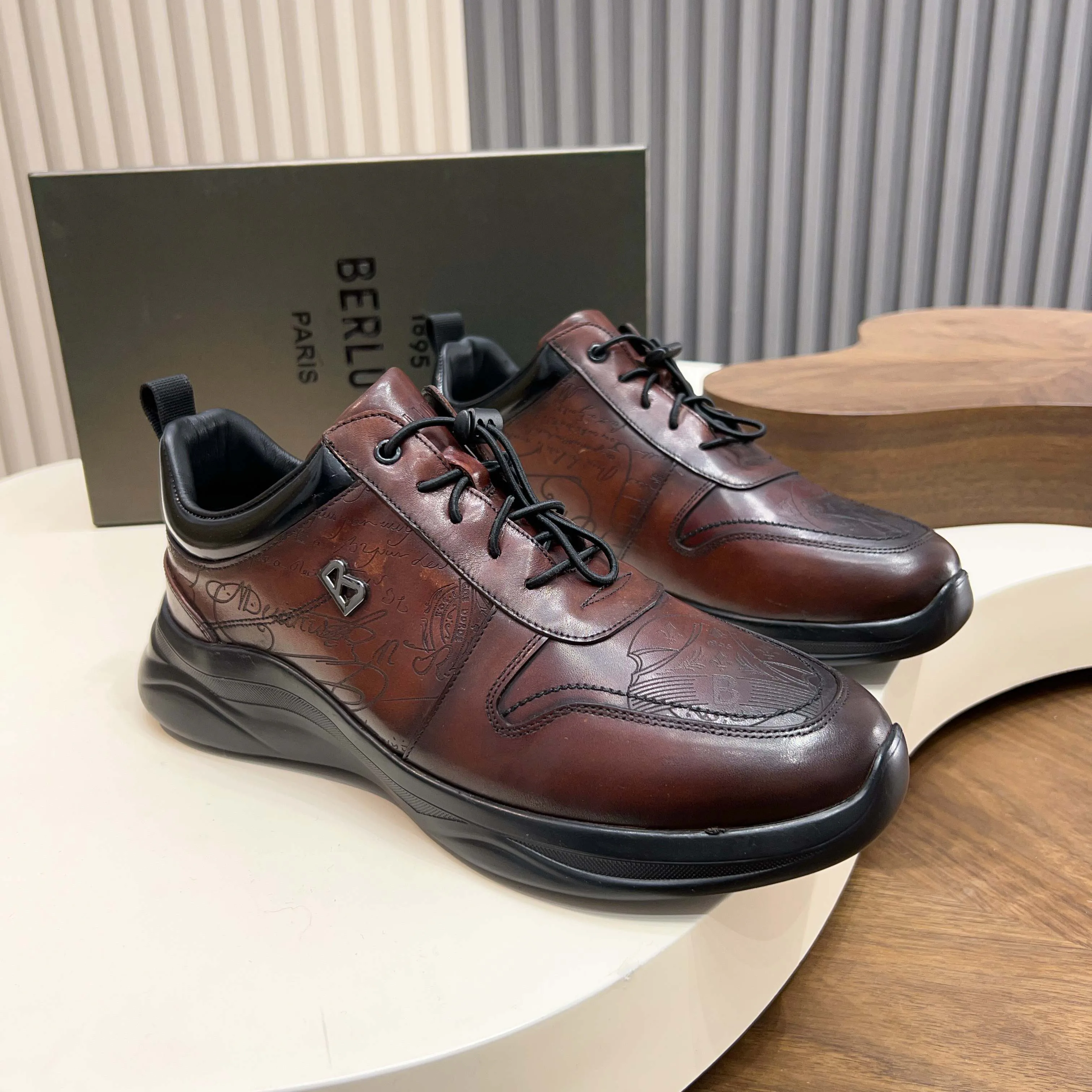 Кроссовки Мужские Berluti 18890250