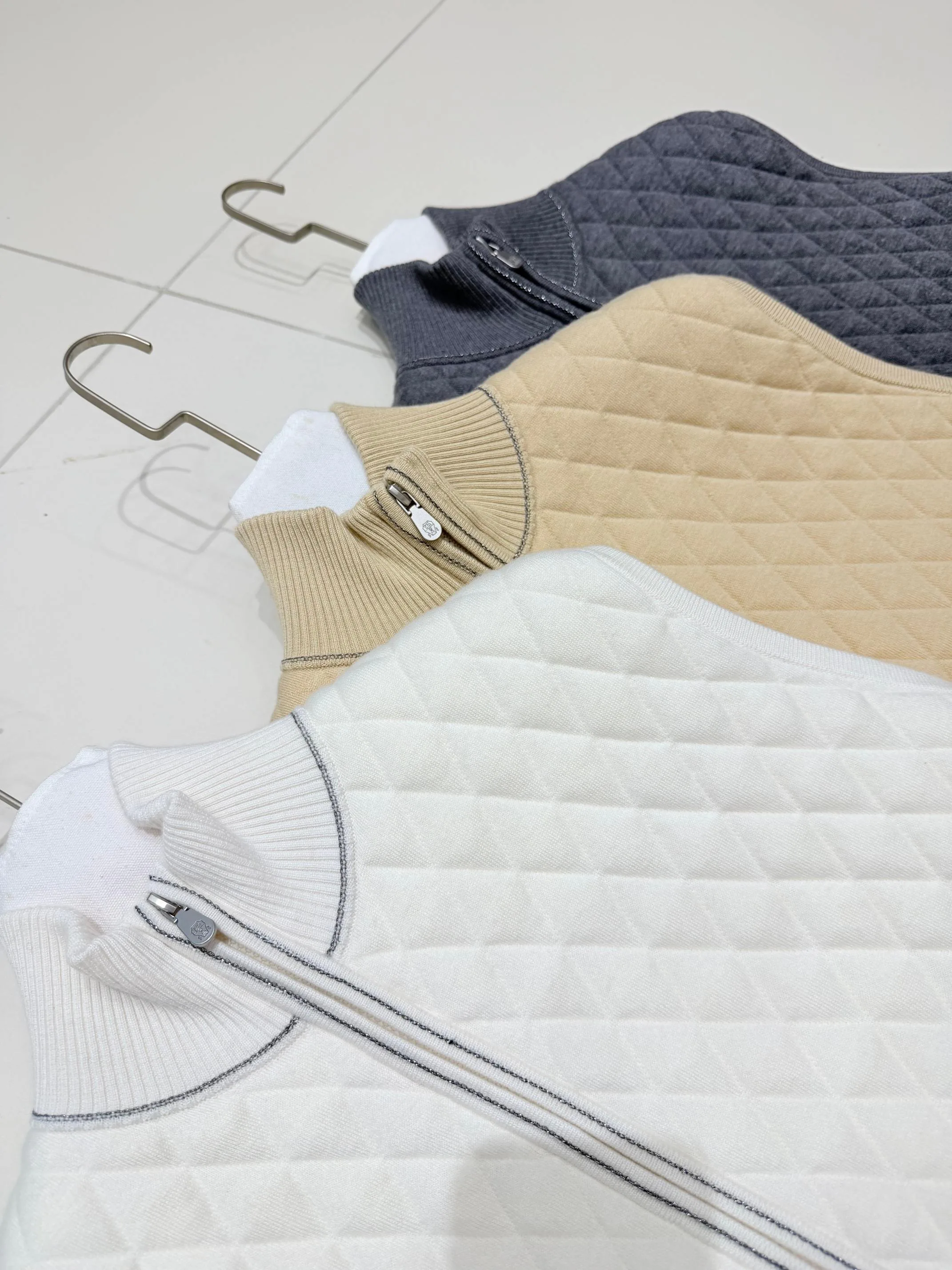 Жилеты Женские Brunello Cucinelli 18668235