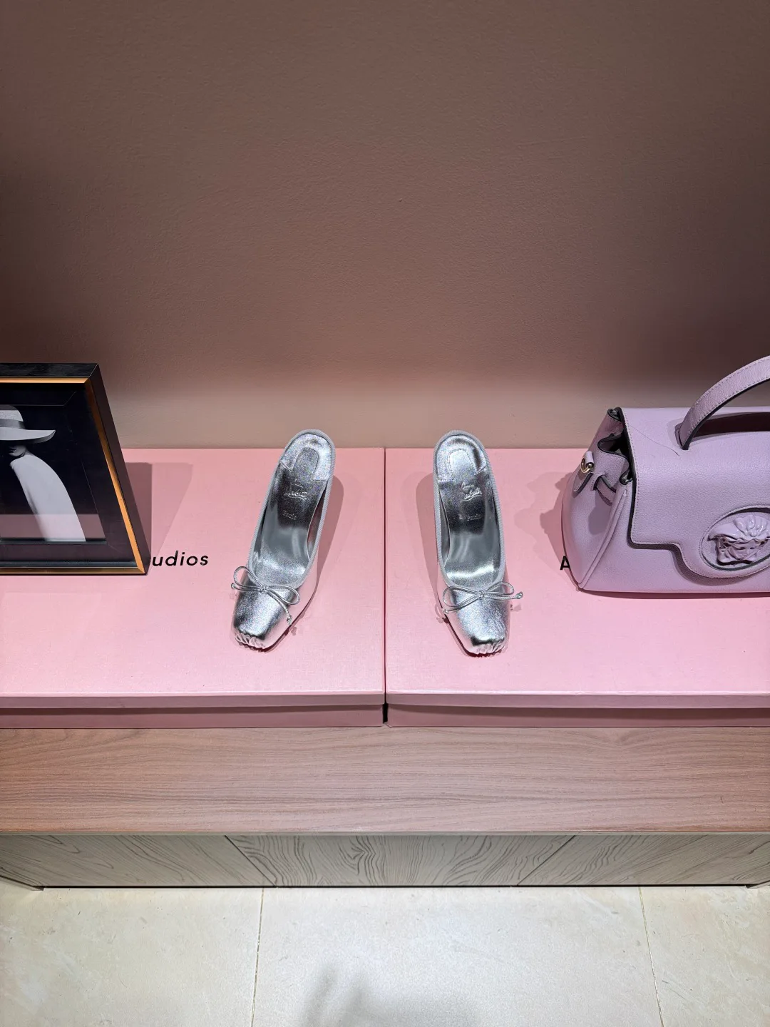 Туфли Женские Christian Louboutin 5737595