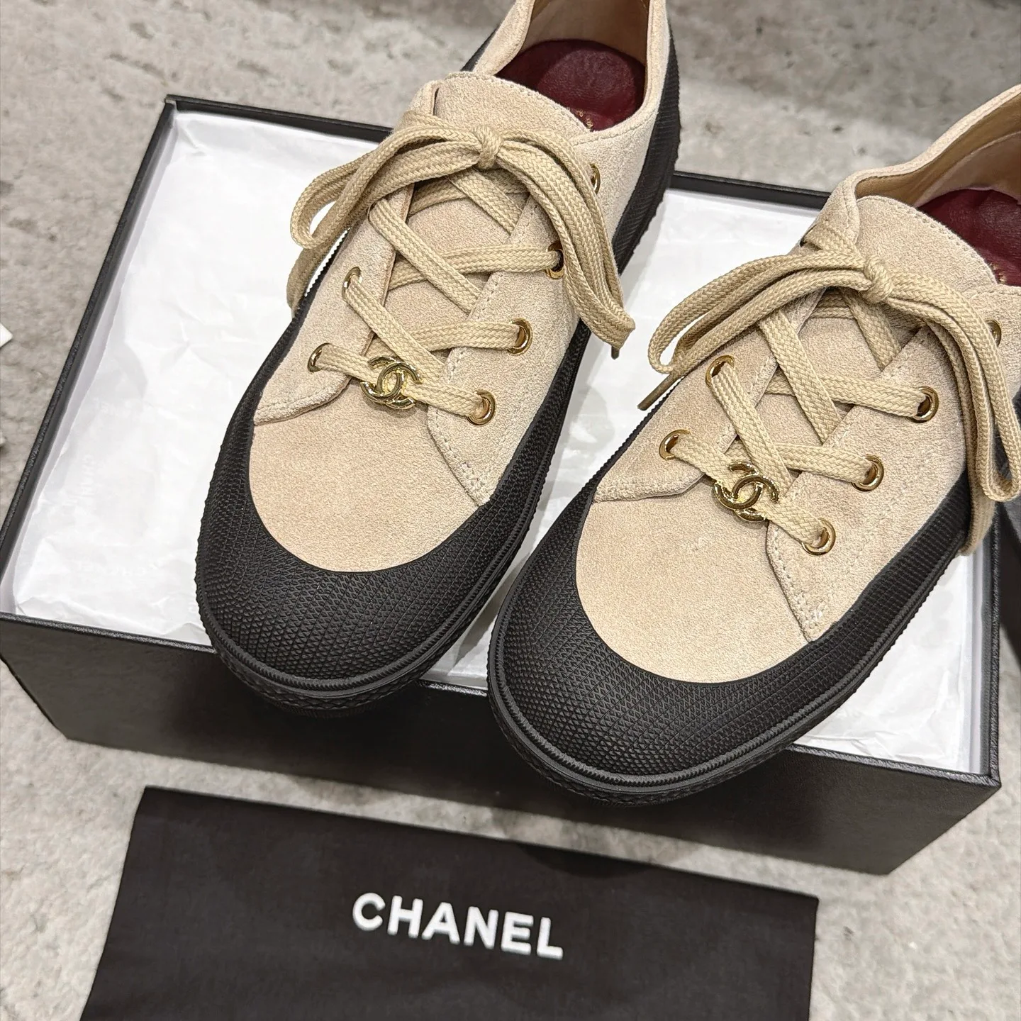 Кроссовки Женские Chanel 17933409
