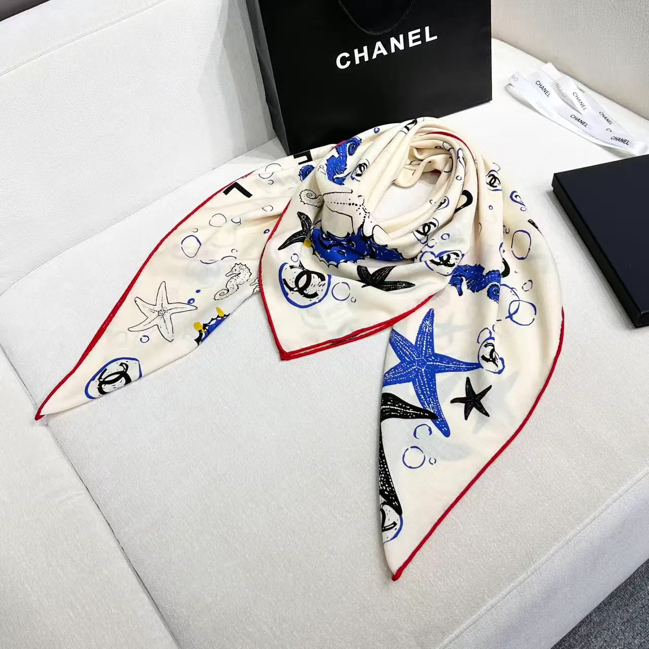 Платки Chanel 18624490