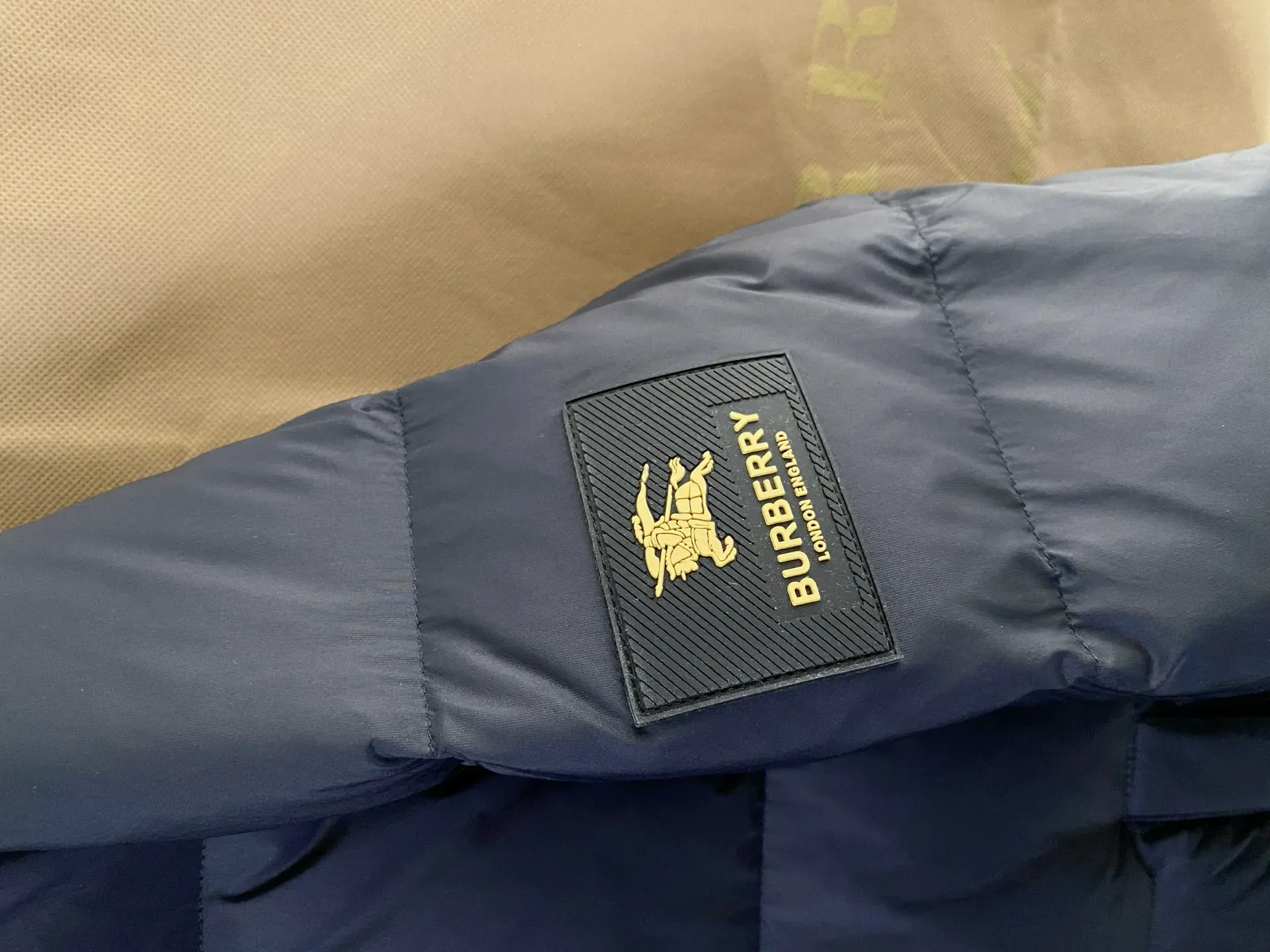 Куртки И Пуховики Женские Burberry 382022